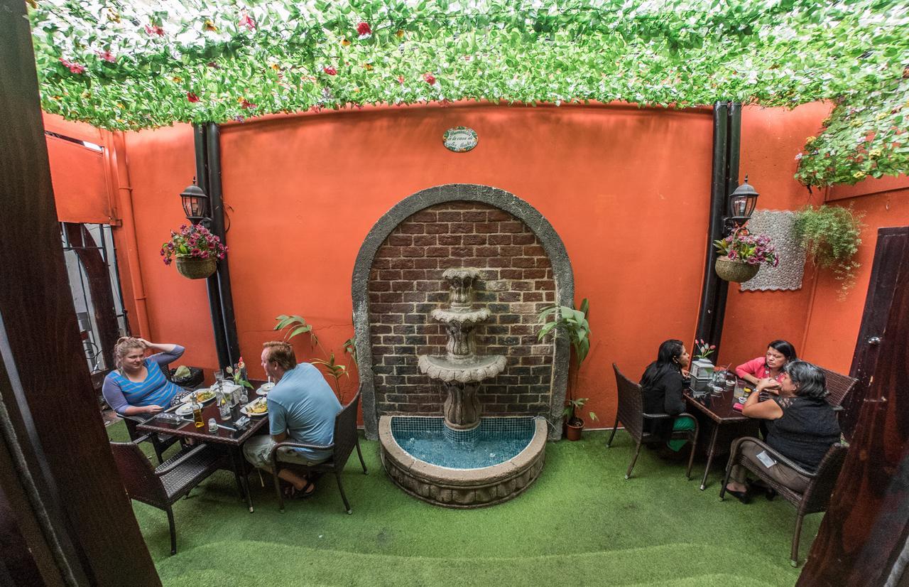 Hotel Casa Colon Сан Хосе Екстериор снимка